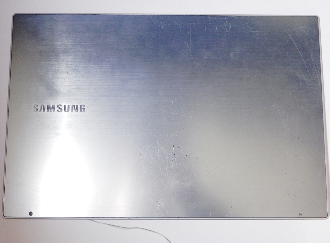 Крышка матрицы с рамкой для ноутбука SAMSUNG NP300V5A